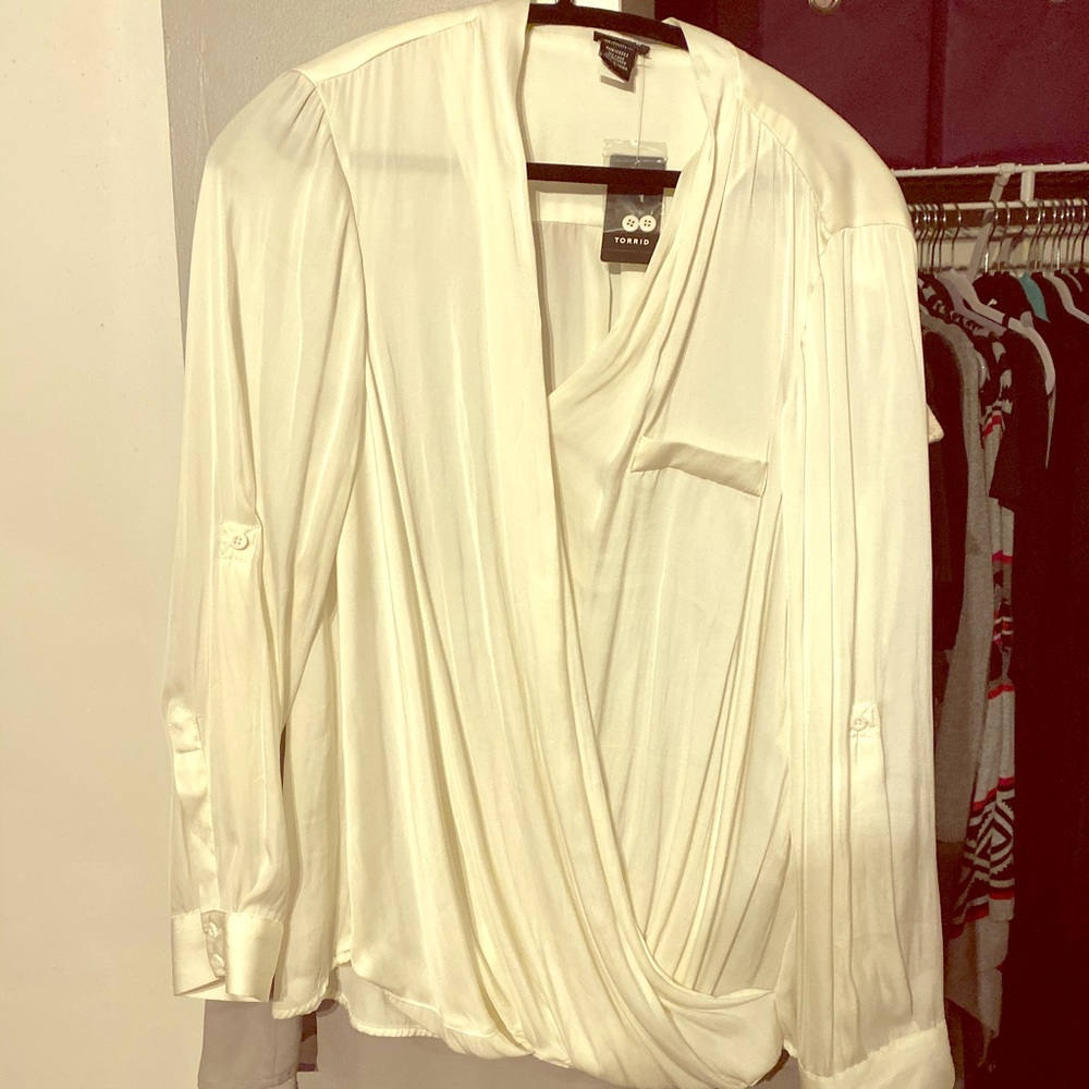 Ivory Surplus Top- BRAND NEW 💜